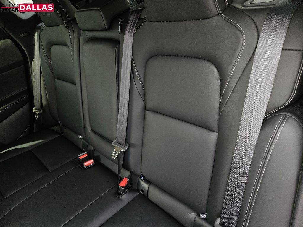 Vehicle image 12 of 23