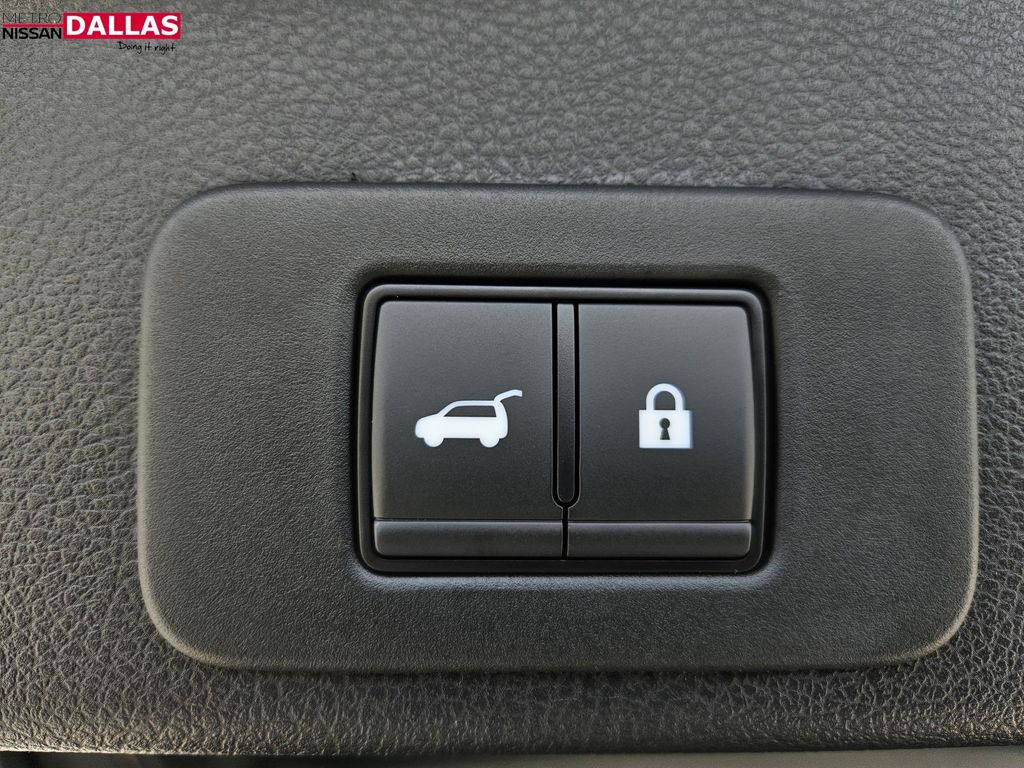 Vehicle image 9 of 23