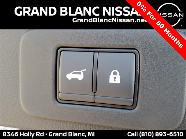 Vehicle image 12 of 33