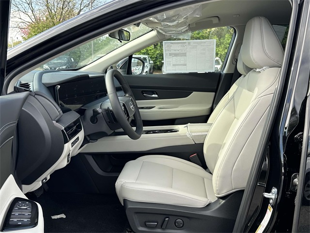 Vehicle image 14 of 18