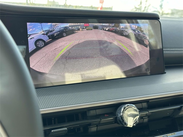 Vehicle image 9 of 18