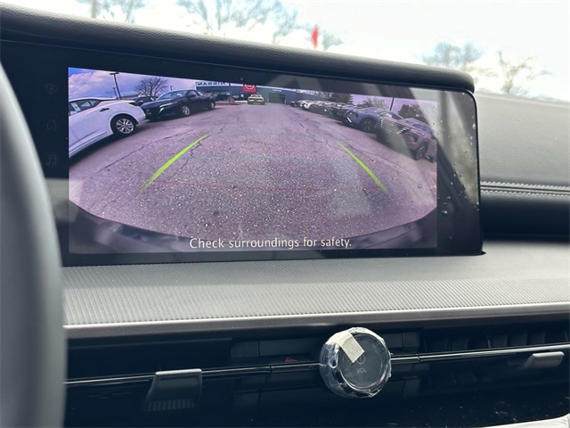 Vehicle image 9 of 18