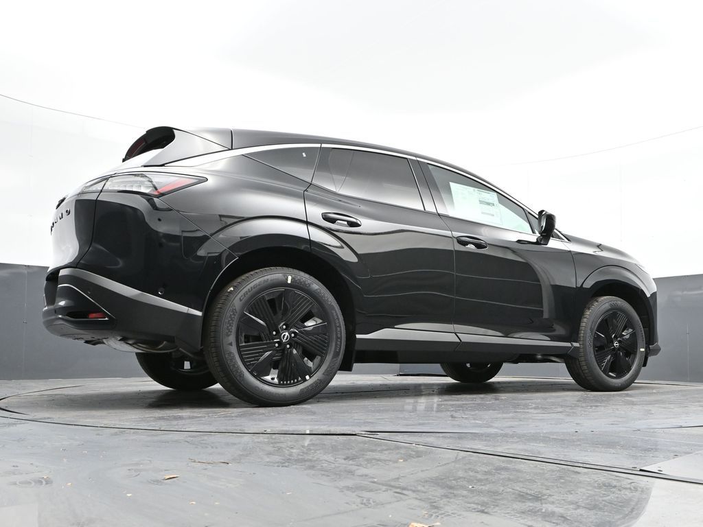 Vehicle image 14 of 31