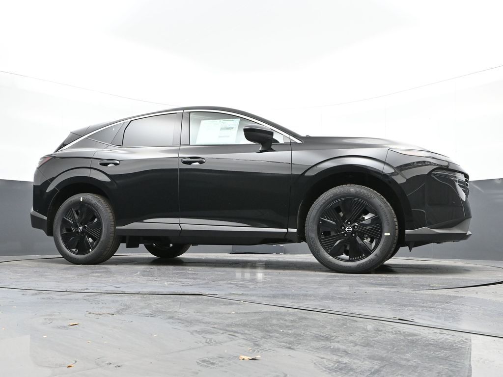 Vehicle image 8 of 31