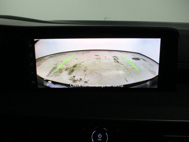 Vehicle image 23 of 29