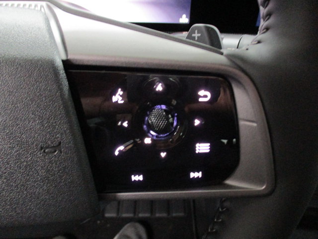 Vehicle image 20 of 29