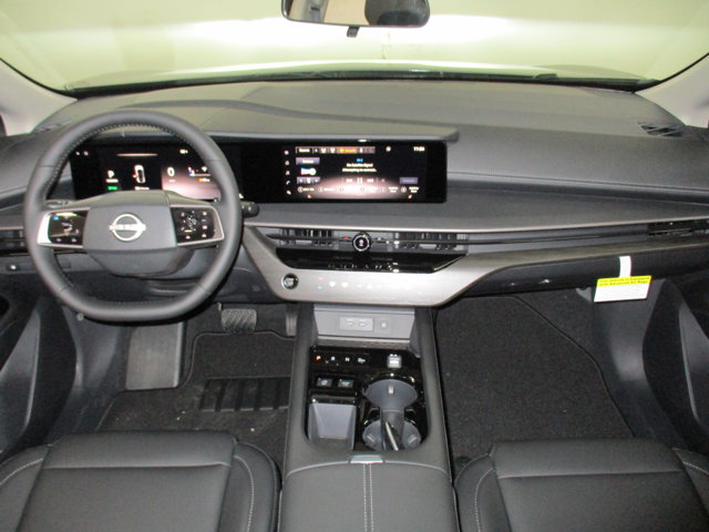 Vehicle image 28 of 29