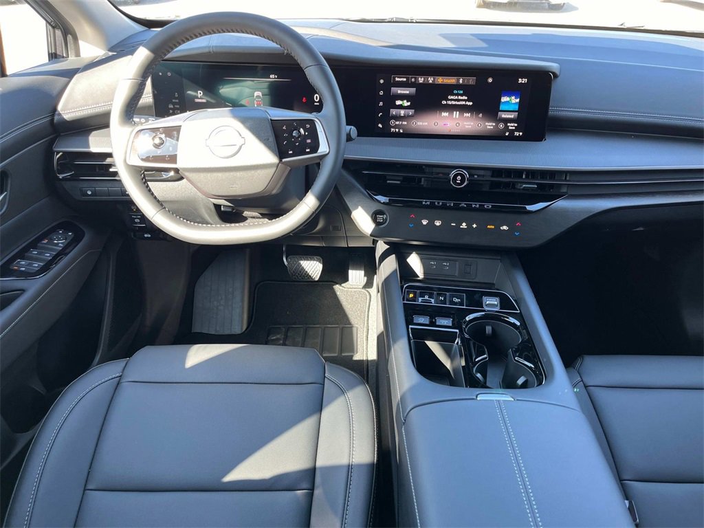 Vehicle image 16 of 31