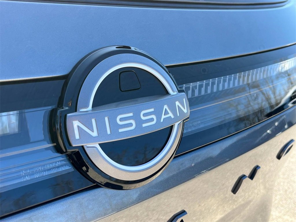 Vehicle image 10 of 31