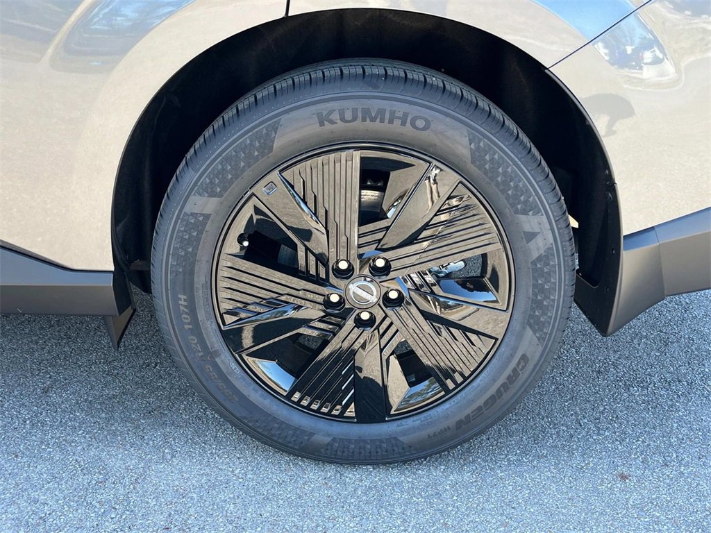 Vehicle image 15 of 31