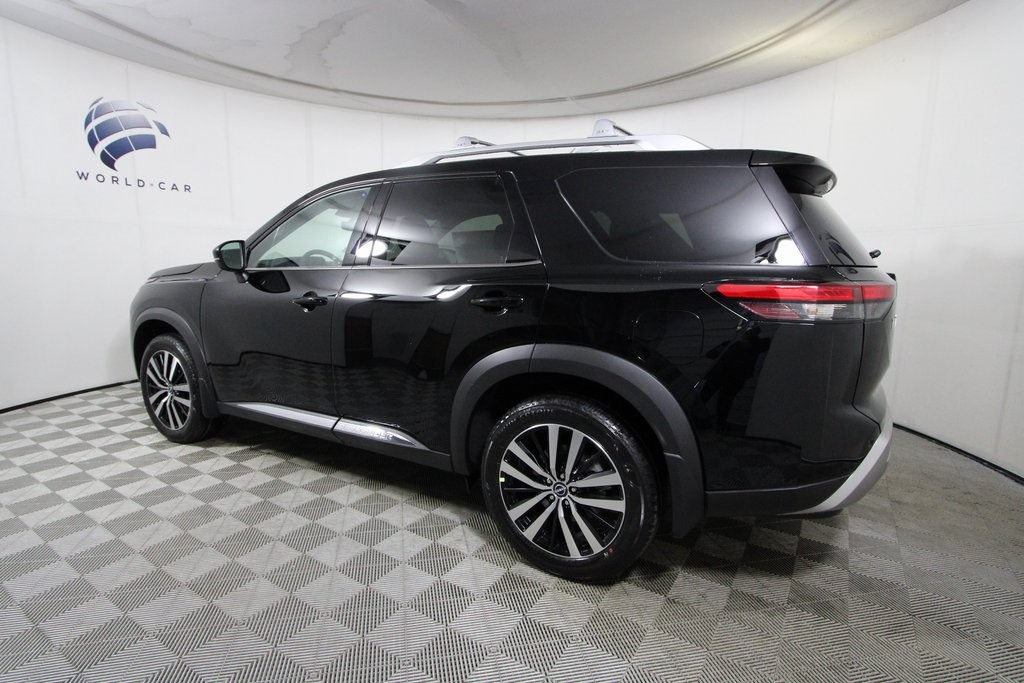 Vehicle image 16 of 39