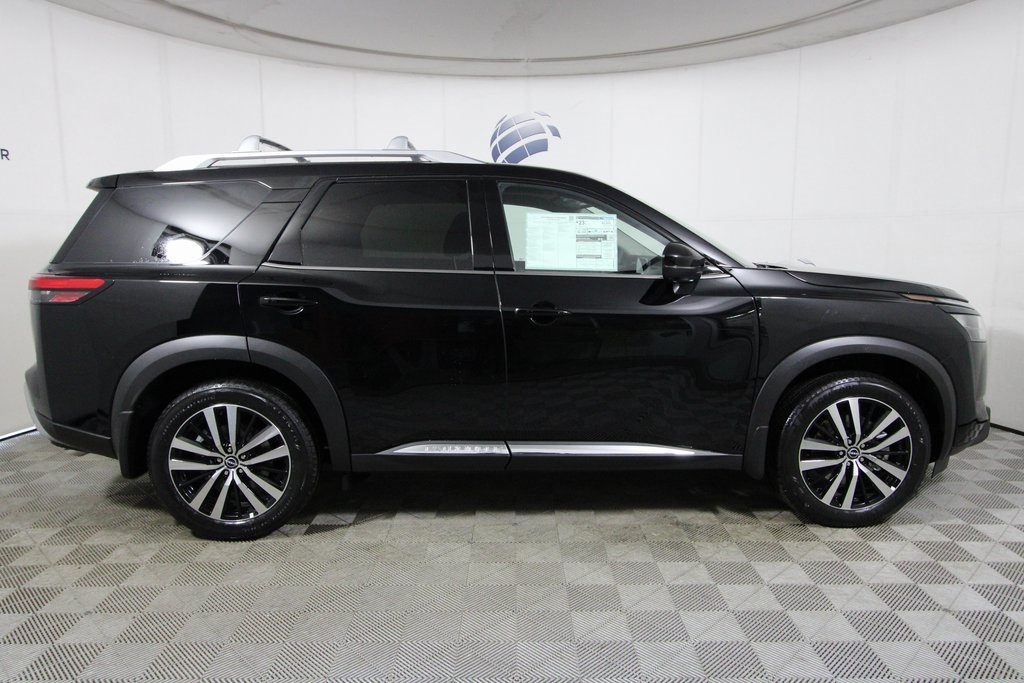 Vehicle image 9 of 39