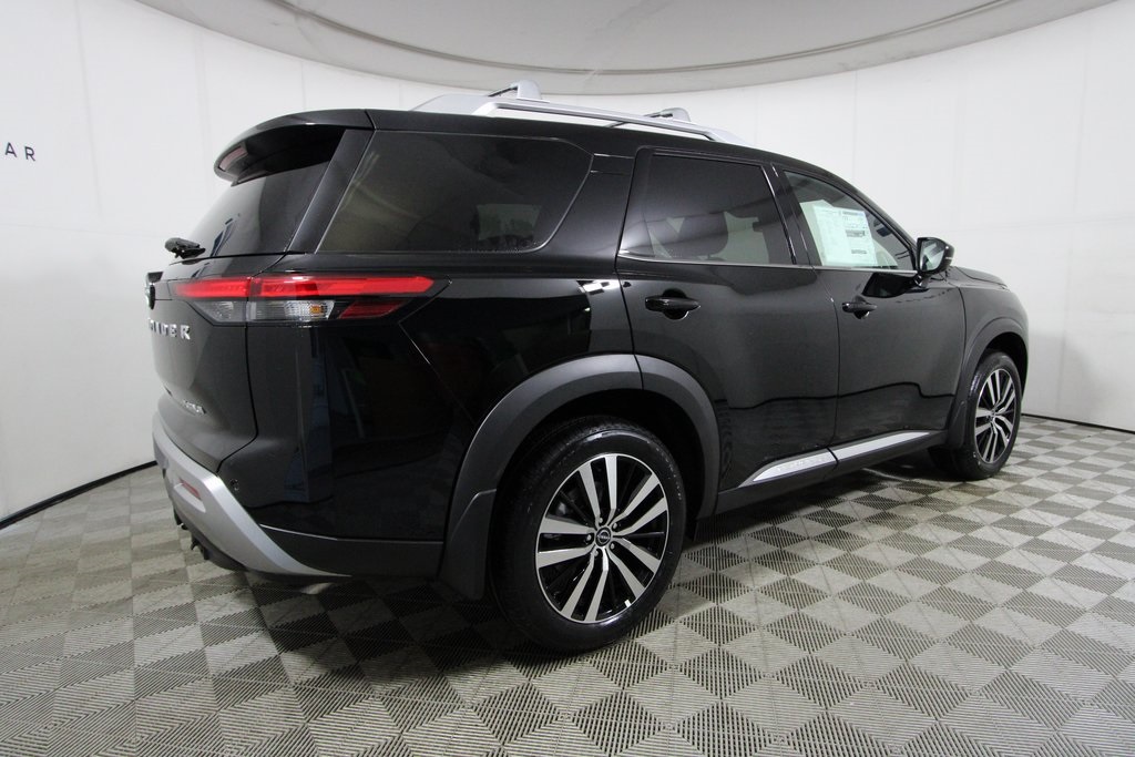 Vehicle image 10 of 39