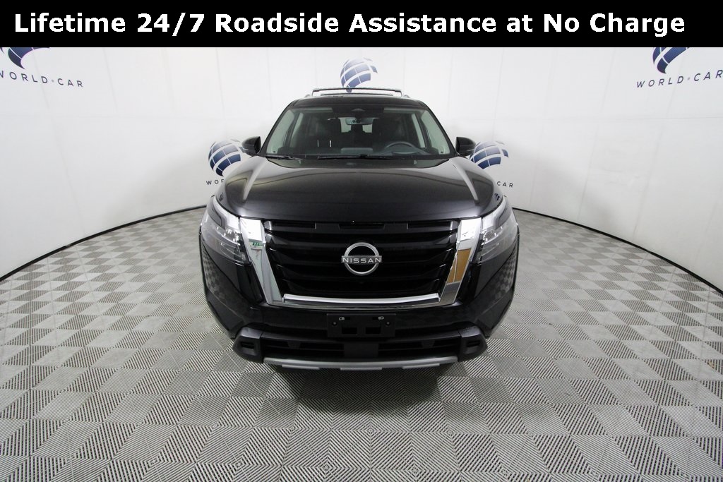 Vehicle image 4 of 39