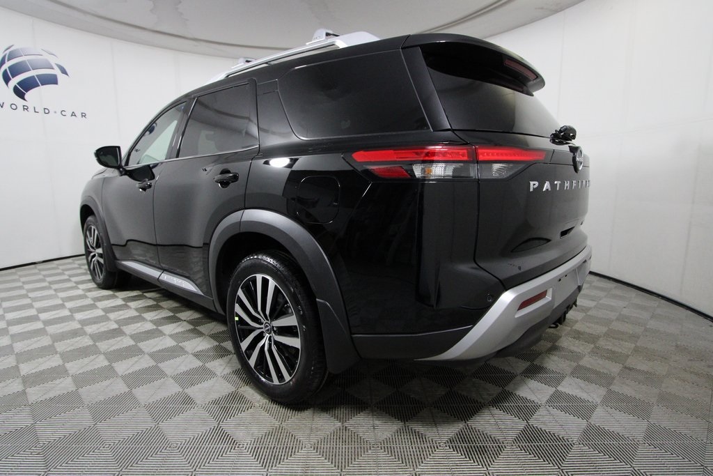 Vehicle image 12 of 39
