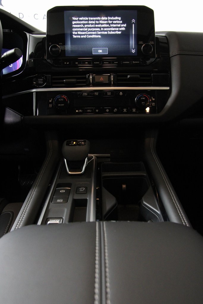 Vehicle image 27 of 39