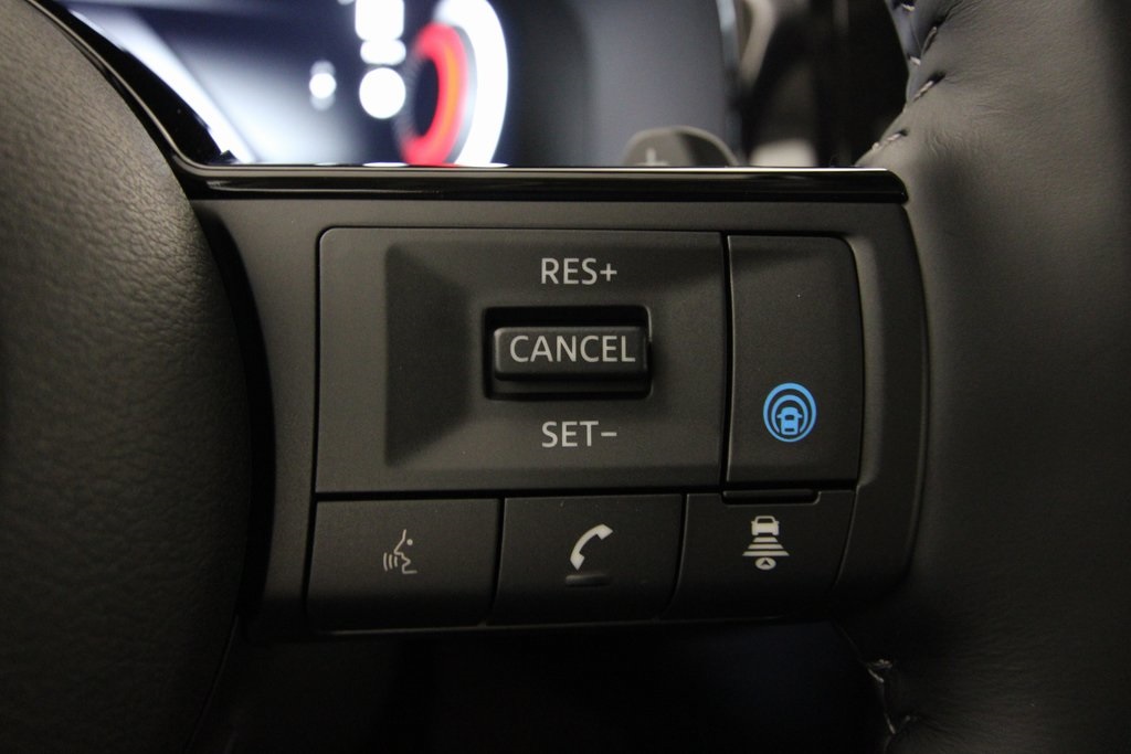 Vehicle image 34 of 39