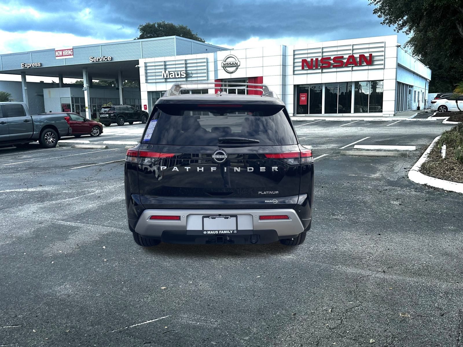 Vehicle image 6 of 19