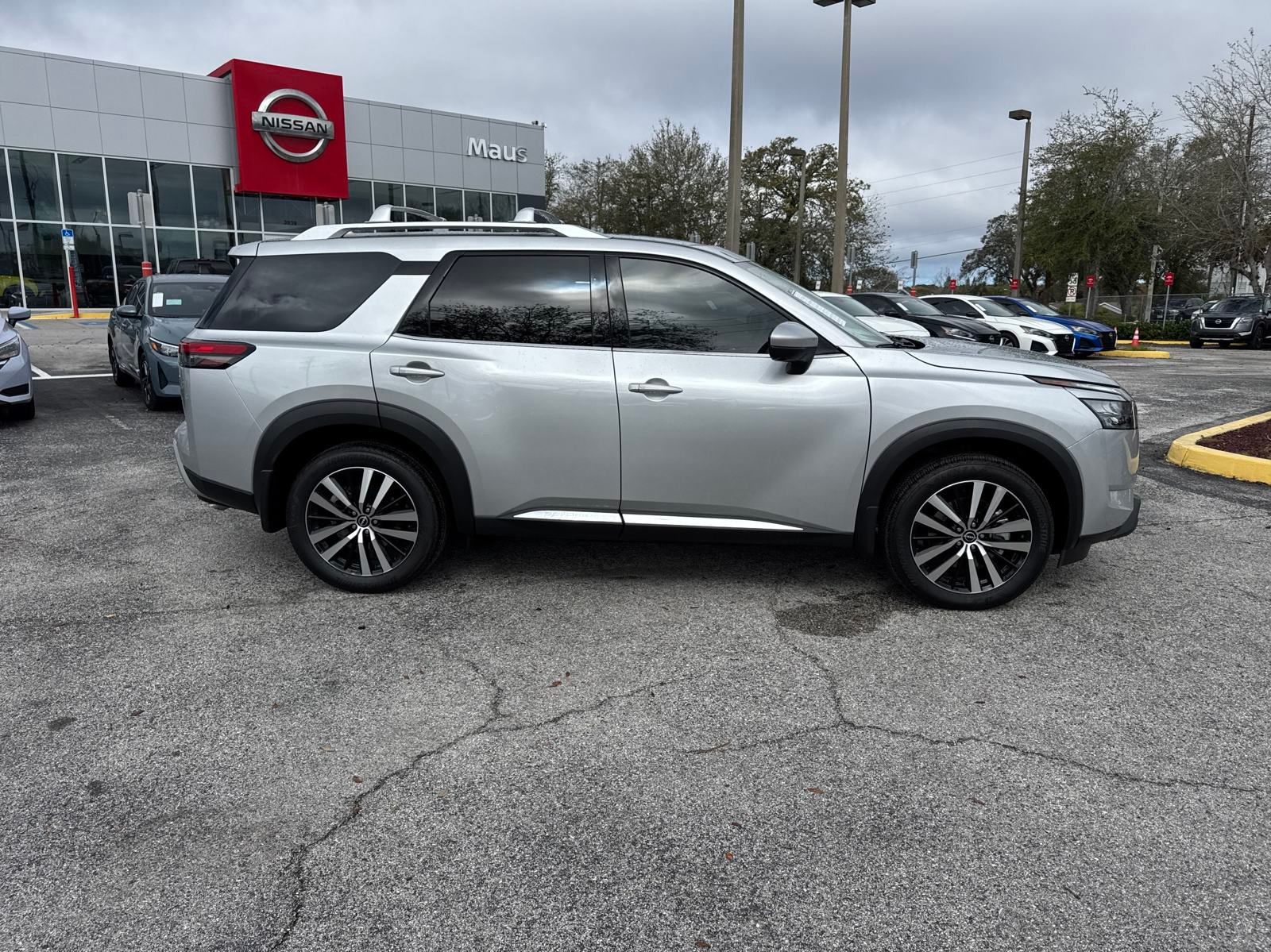 Vehicle image 3 of 35