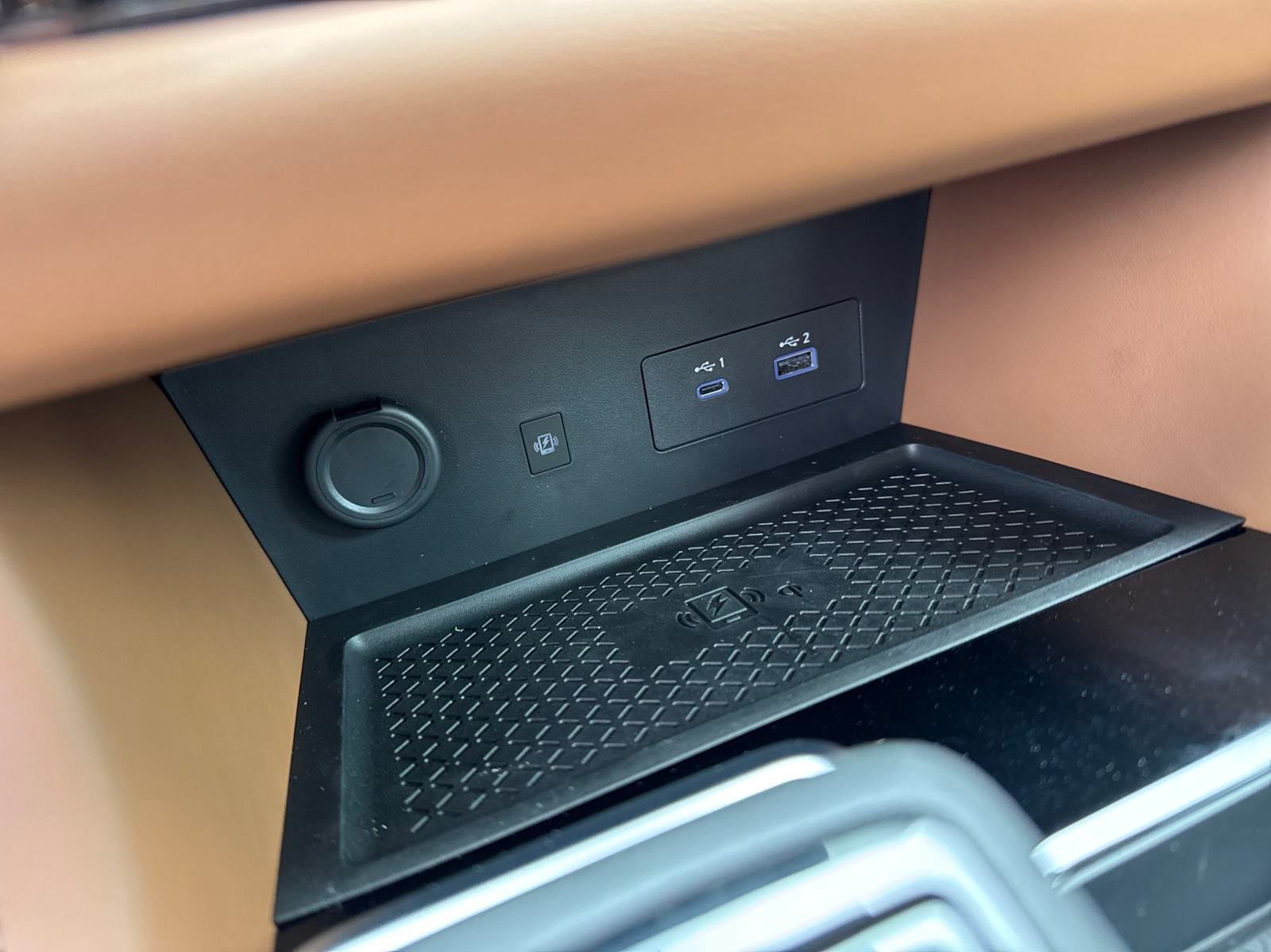 Vehicle image 26 of 35