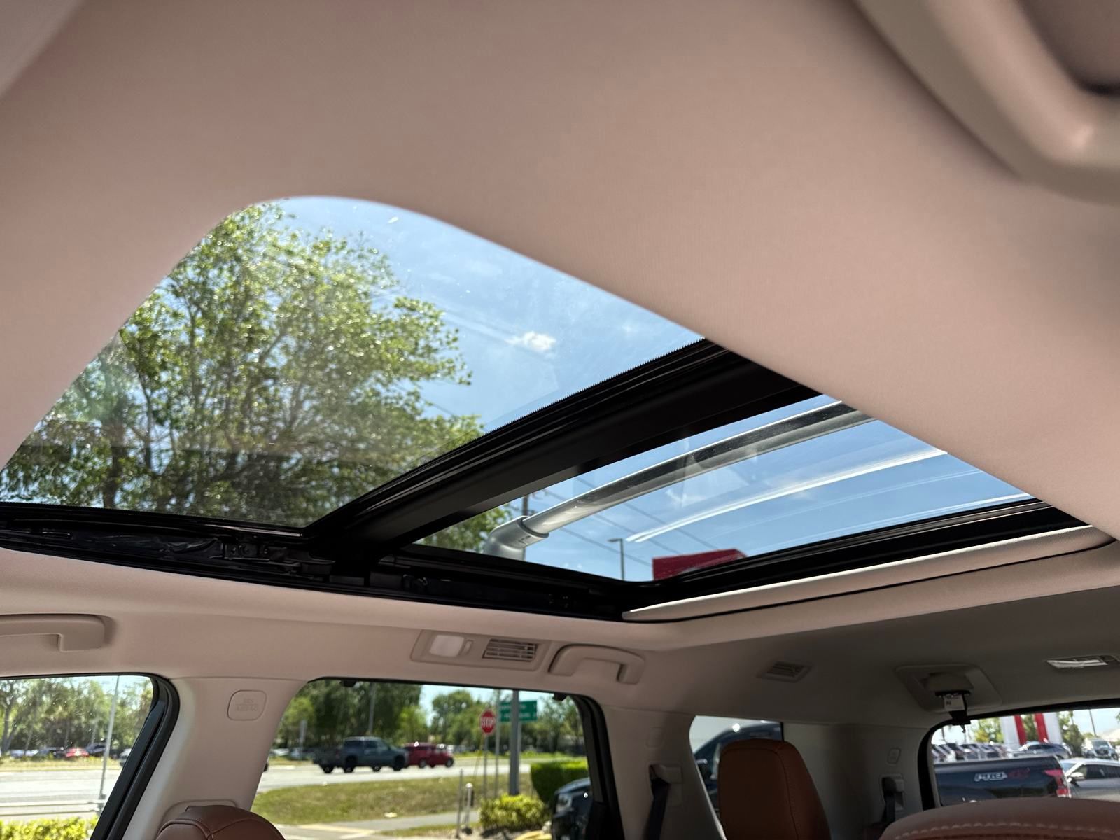 Vehicle image 15 of 34