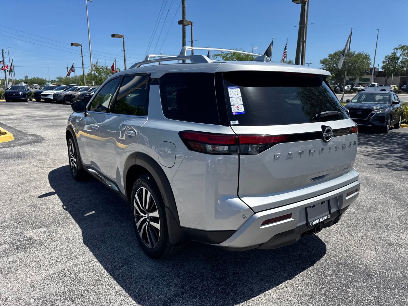 Vehicle image 7 of 34