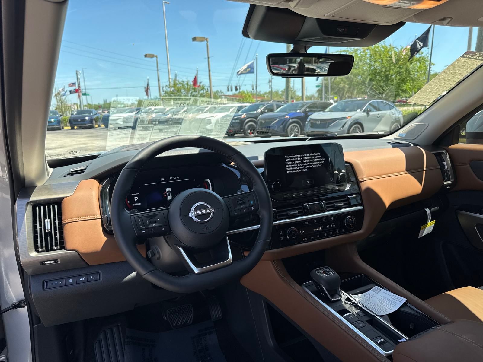 Vehicle image 14 of 34