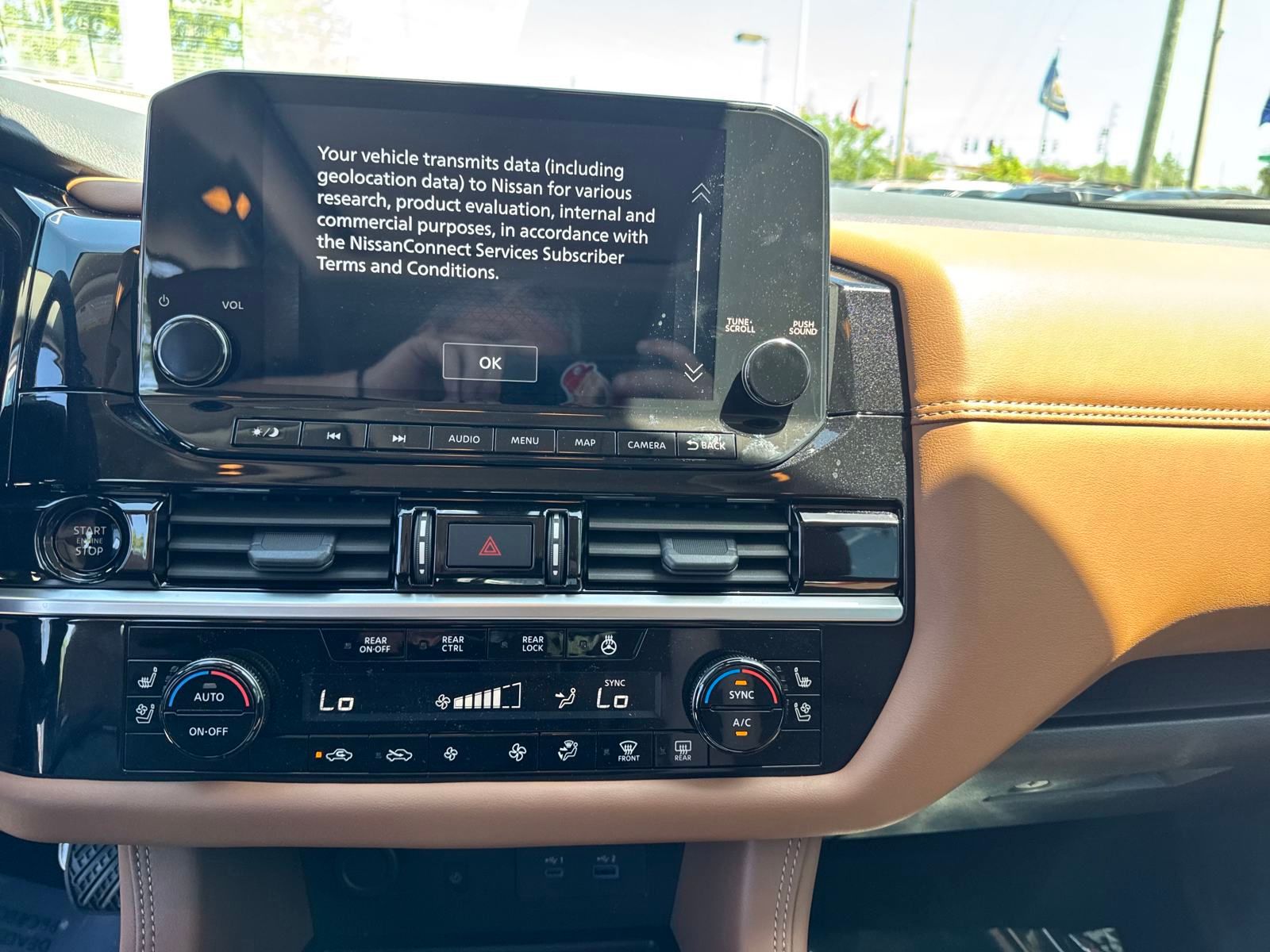 Vehicle image 21 of 34