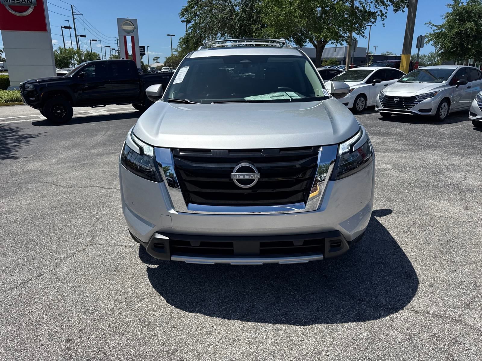 Vehicle image 2 of 34