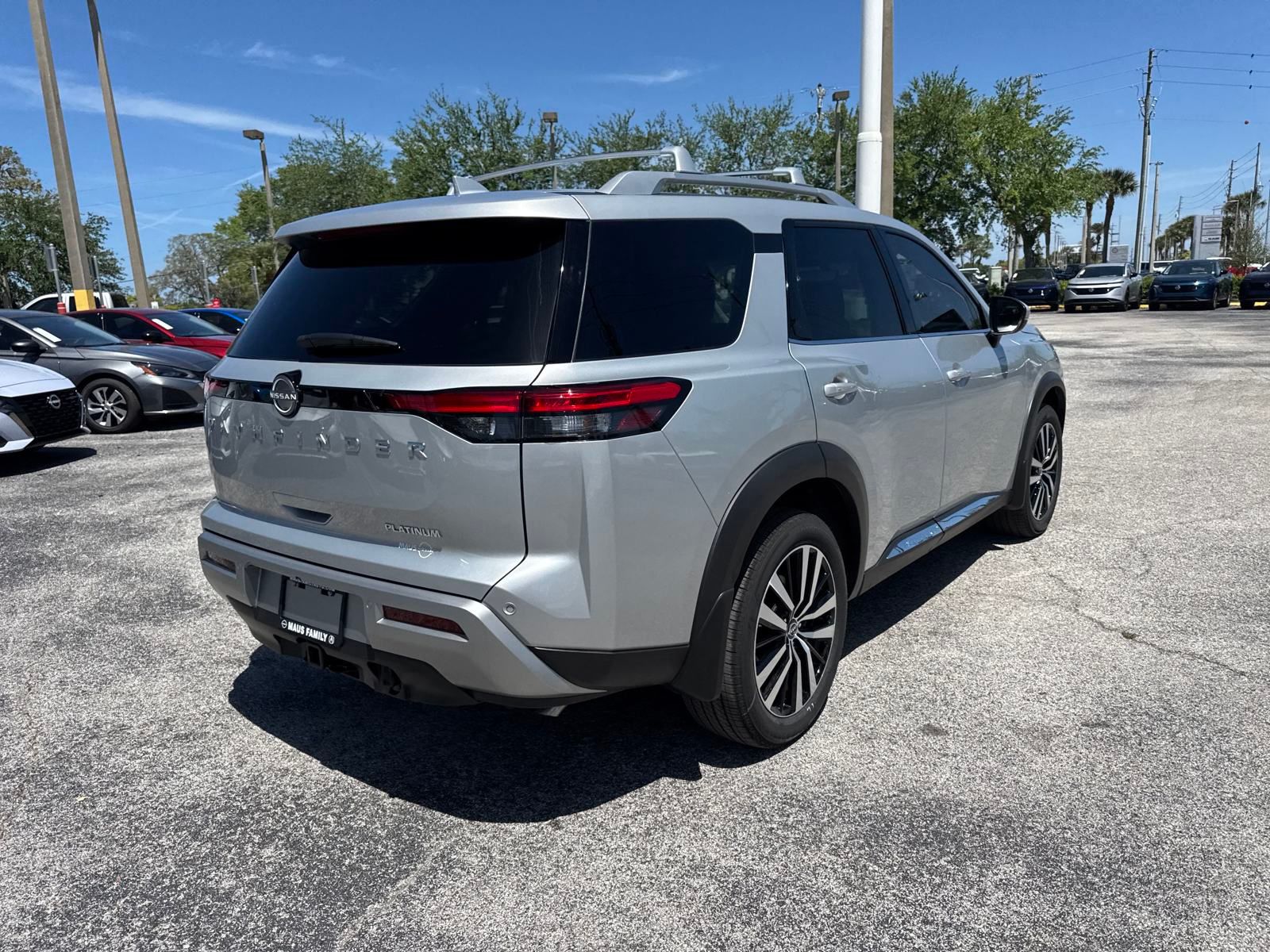 Vehicle image 5 of 34