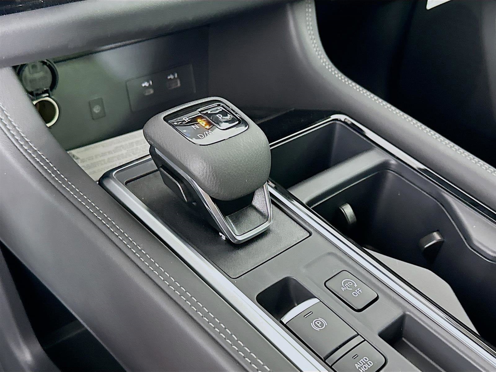 Vehicle image 22 of 46