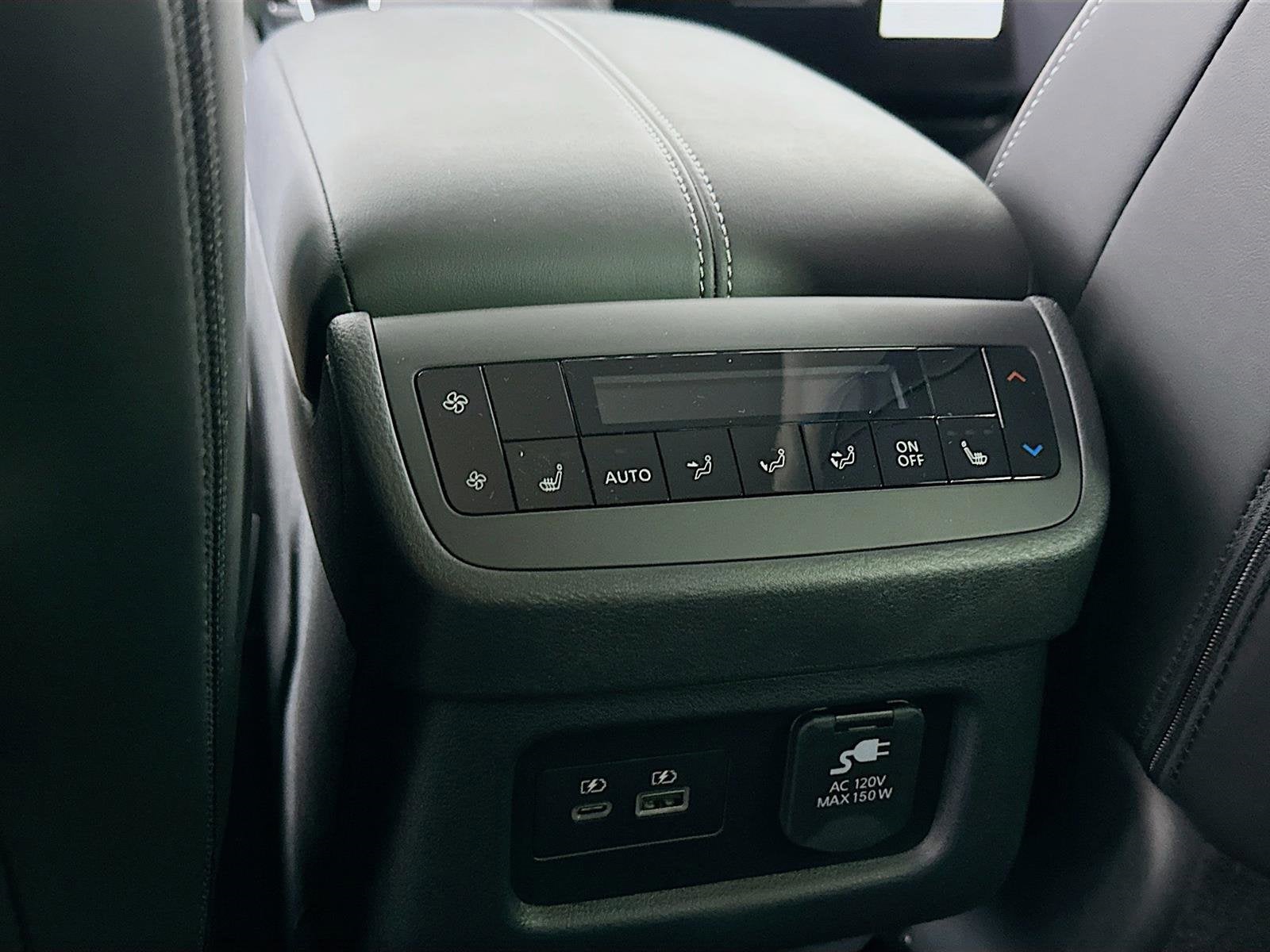 Vehicle image 29 of 46