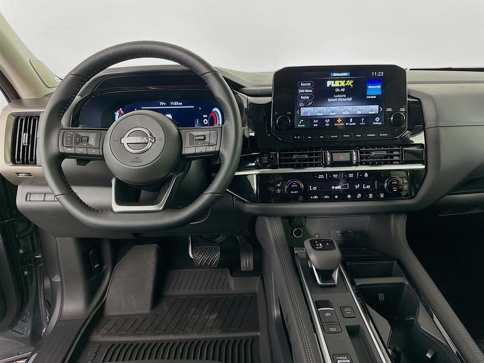 Vehicle image 27 of 46