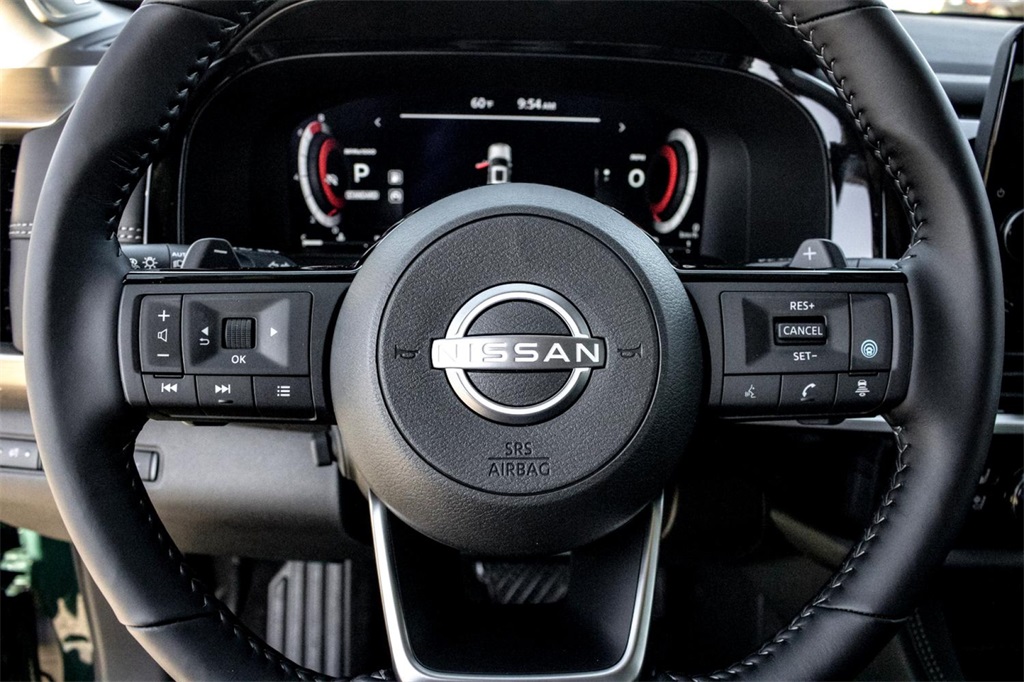 Vehicle image 12 of 25
