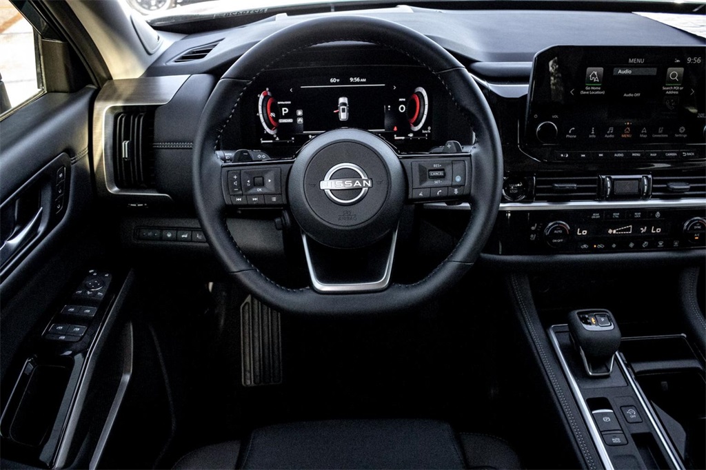 Vehicle image 24 of 25