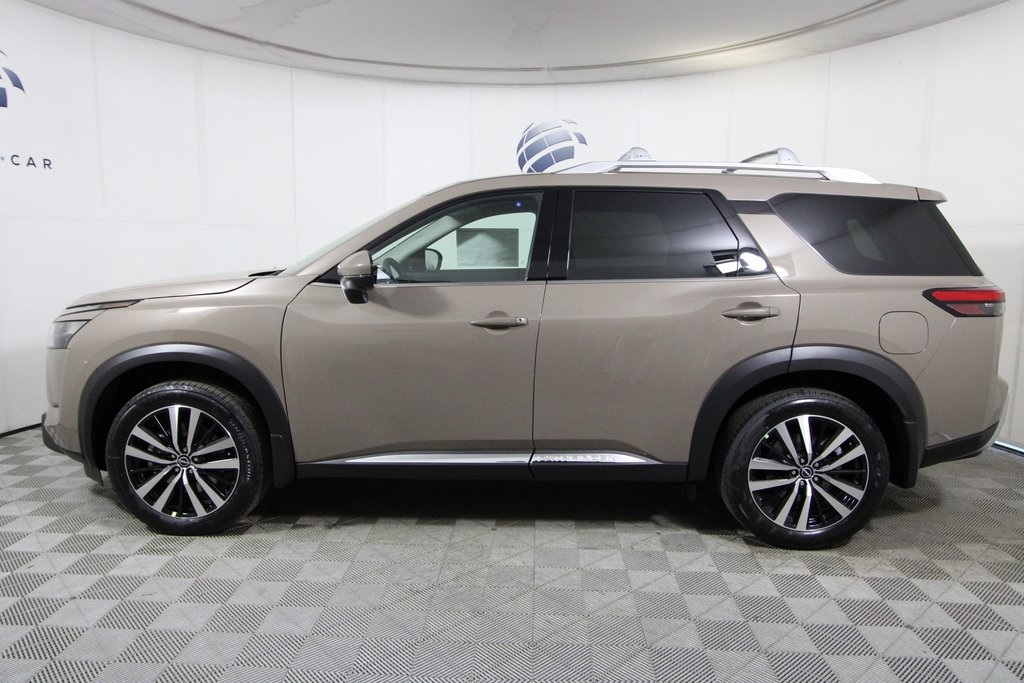 Vehicle image 15 of 41