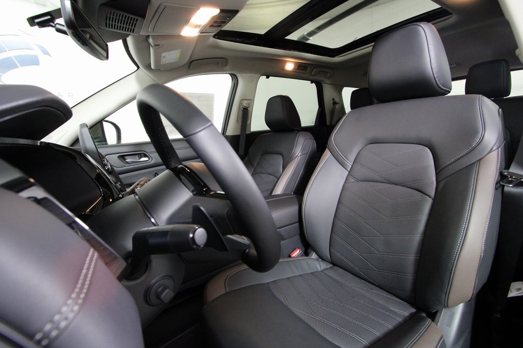 Vehicle image 20 of 41