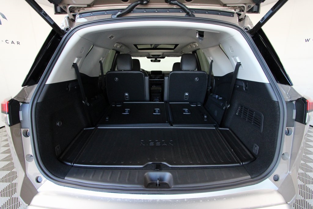 Vehicle image 19 of 41