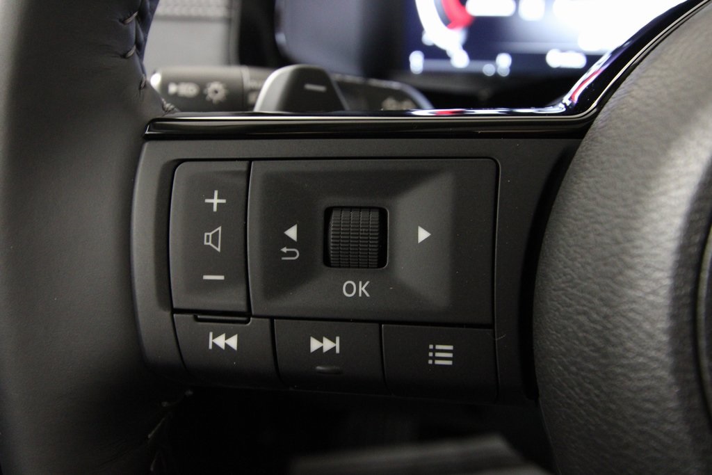 Vehicle image 36 of 41