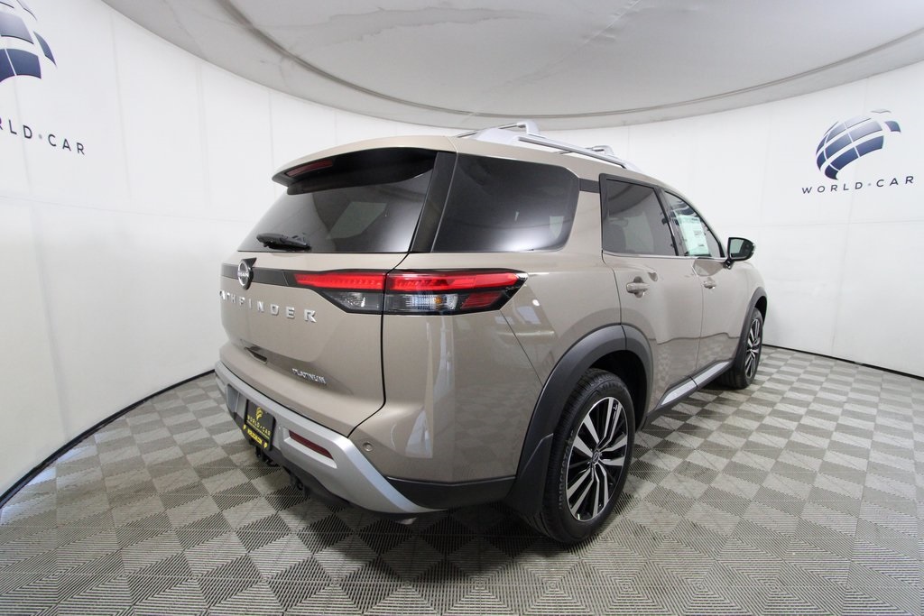 Vehicle image 10 of 41