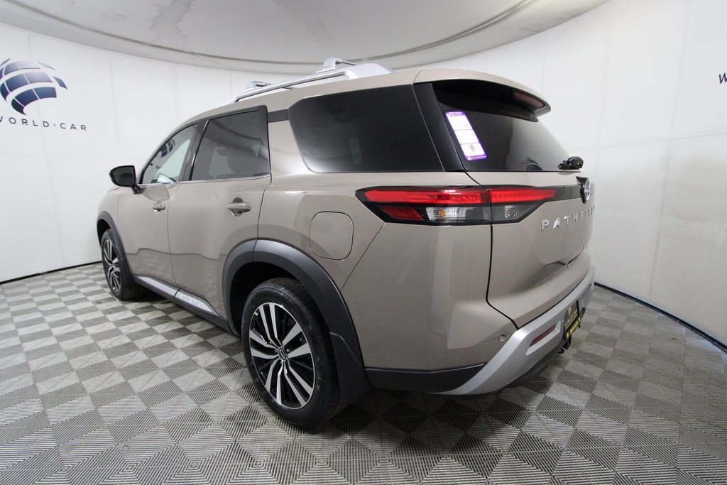 Vehicle image 14 of 41