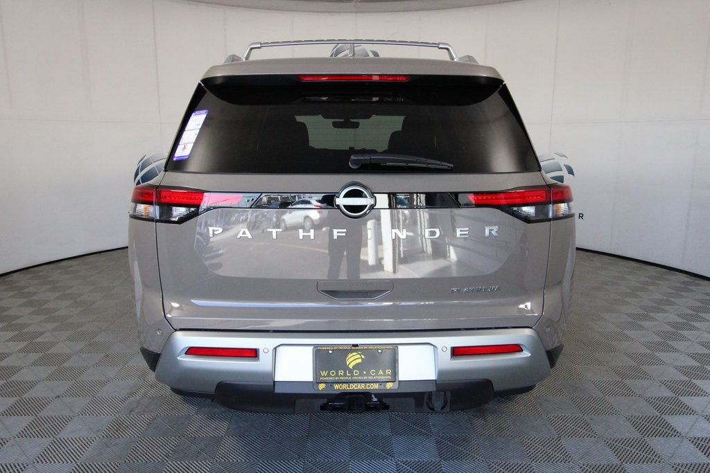 Vehicle image 12 of 41