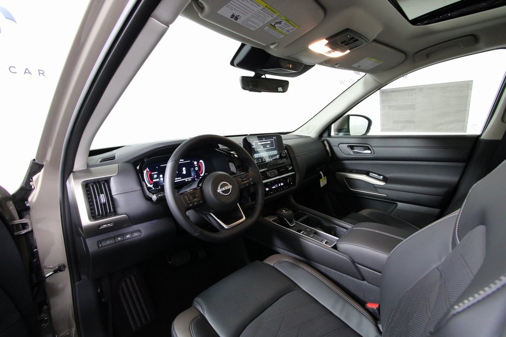 Vehicle image 26 of 41