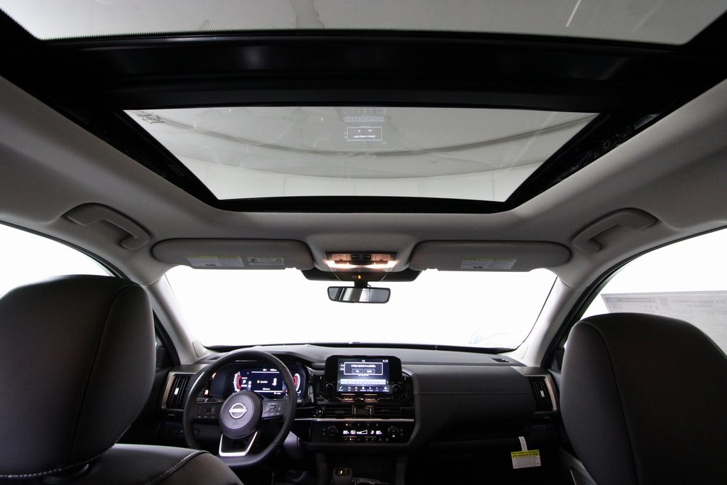 Vehicle image 24 of 41