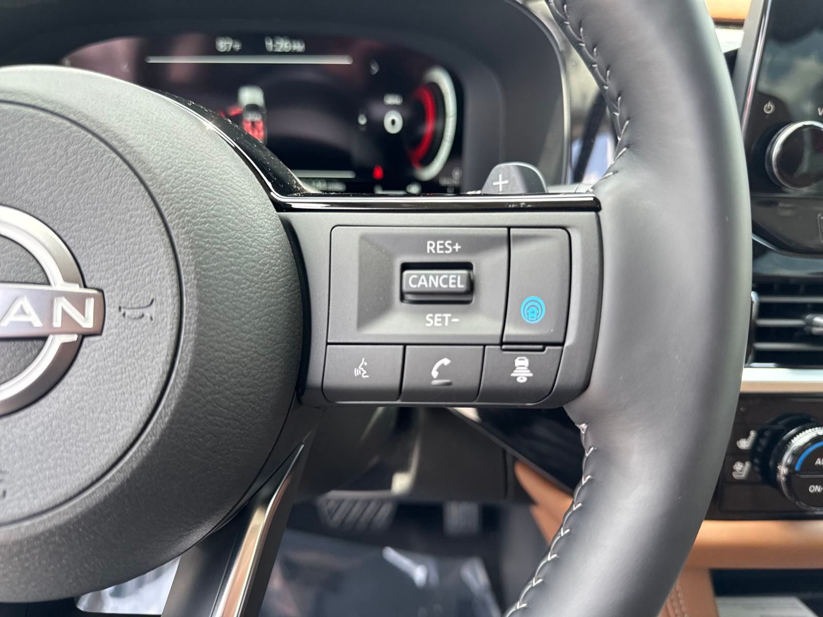 Vehicle image 15 of 34