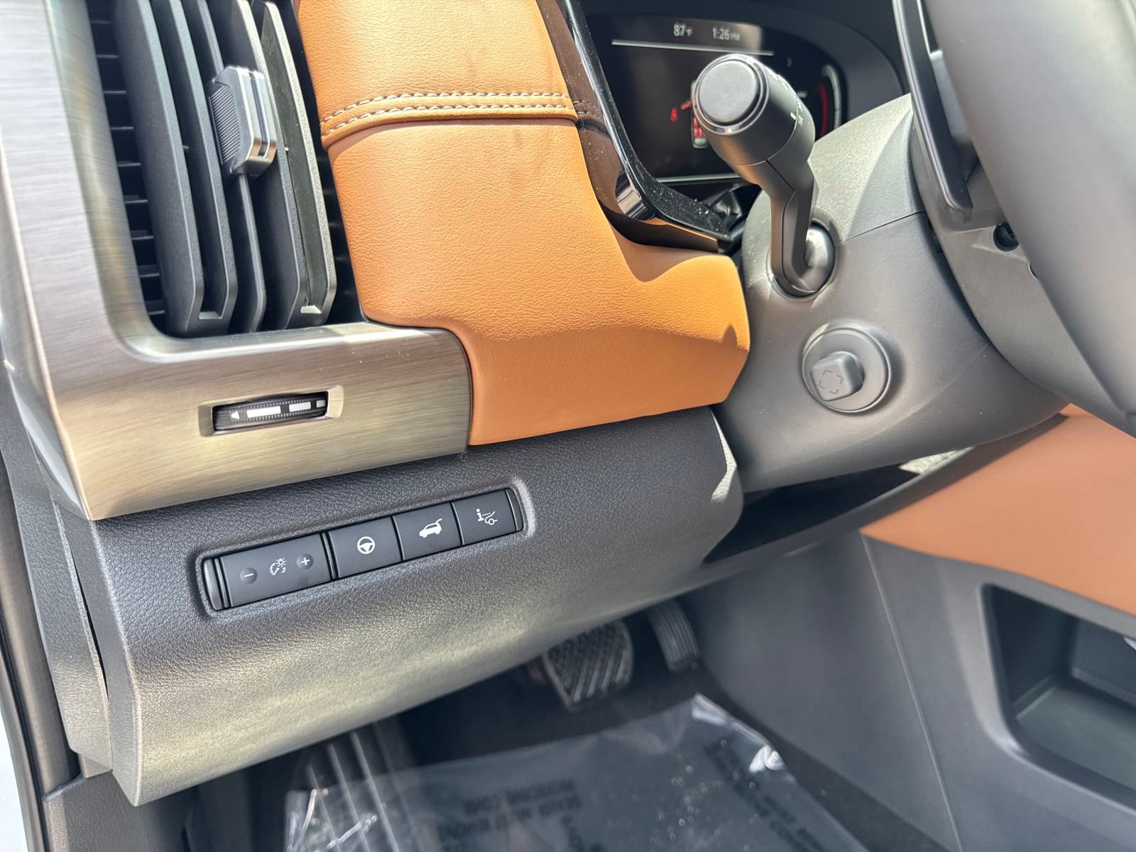 Vehicle image 31 of 34