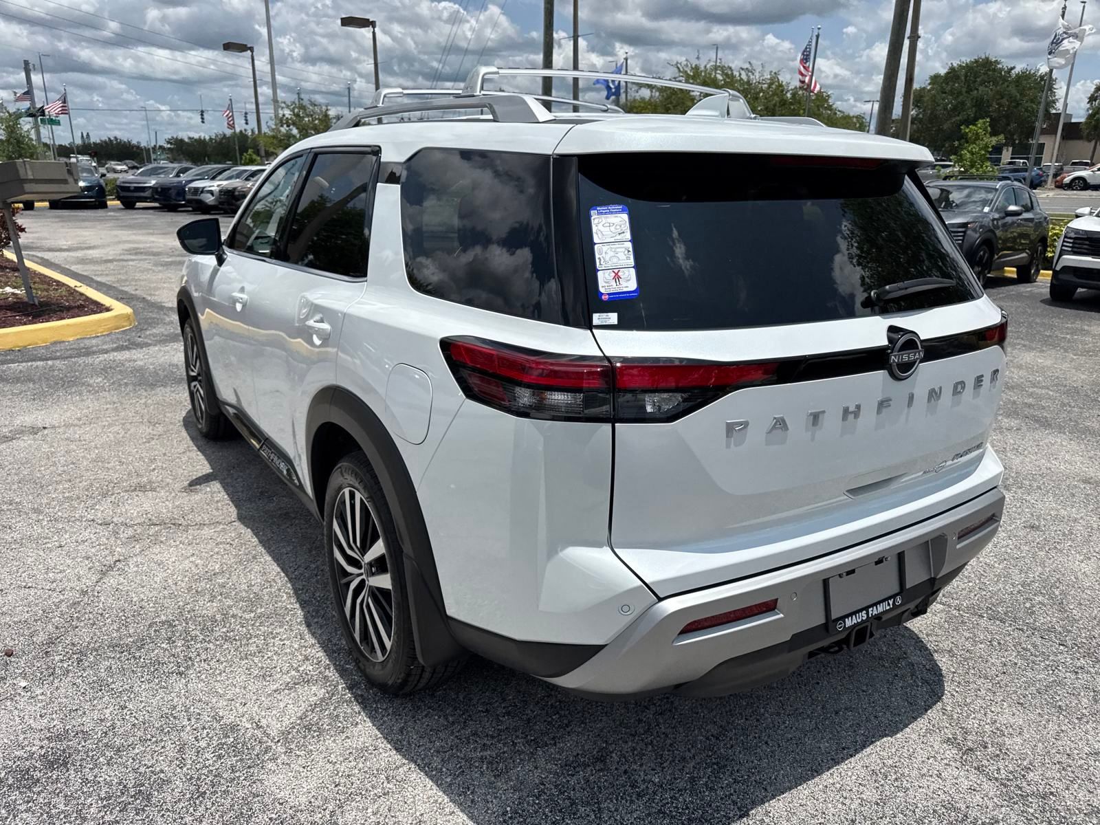 Vehicle image 6 of 34