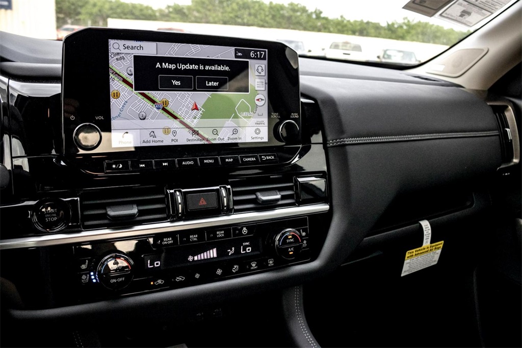 Vehicle image 16 of 25