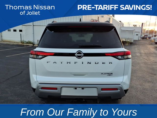 2025 Nissan Pathfinder Platinum Image 6 of 25