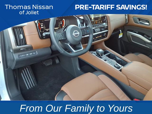 2025 Nissan Pathfinder Platinum Image 25 of 25
